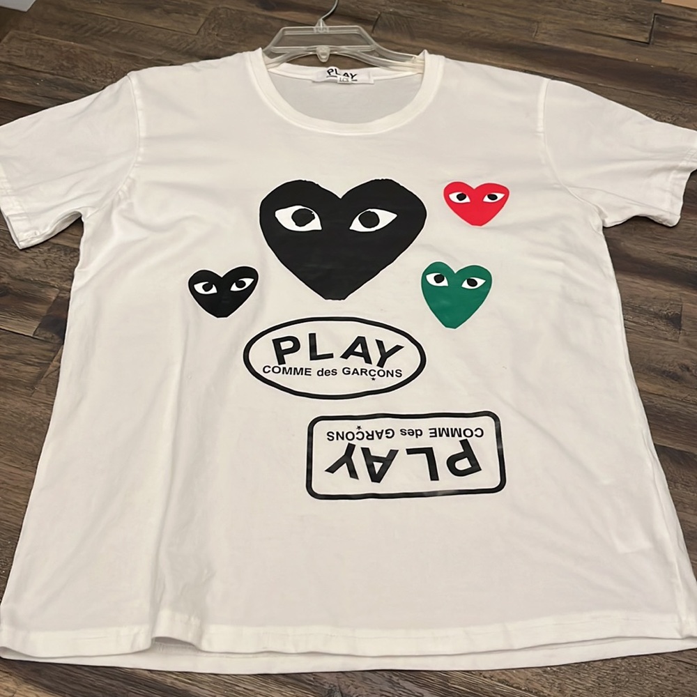 COMME des GARCONS PLAY